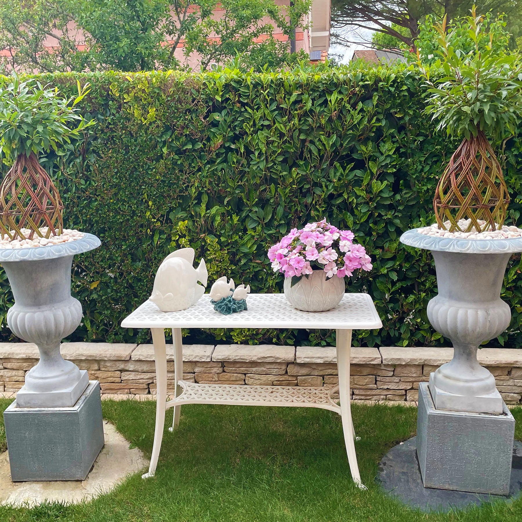 BBQ Table - White - Image 5