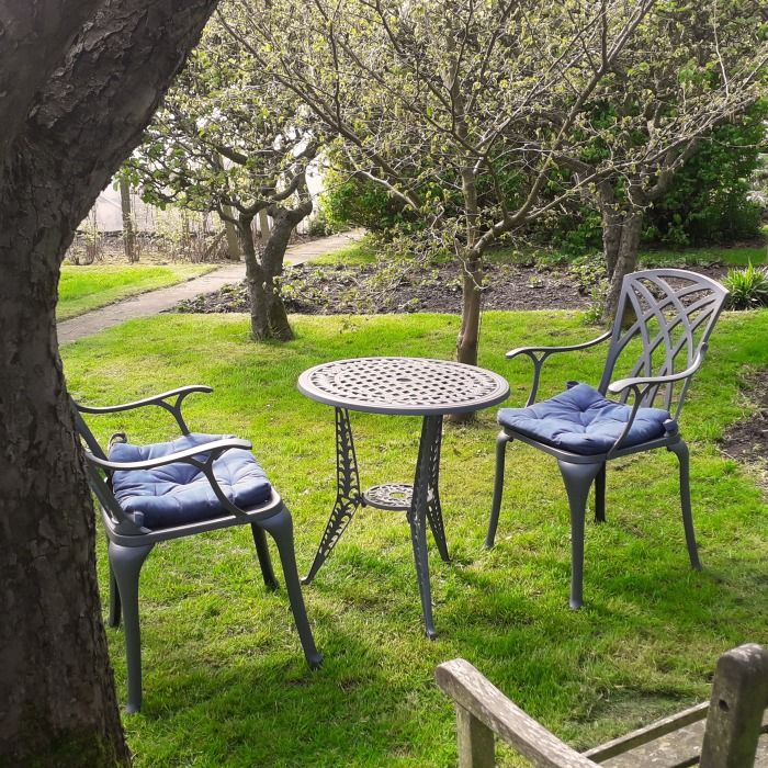 Ivy Bistro Table 2 Seater Set - Slate - Image 3
