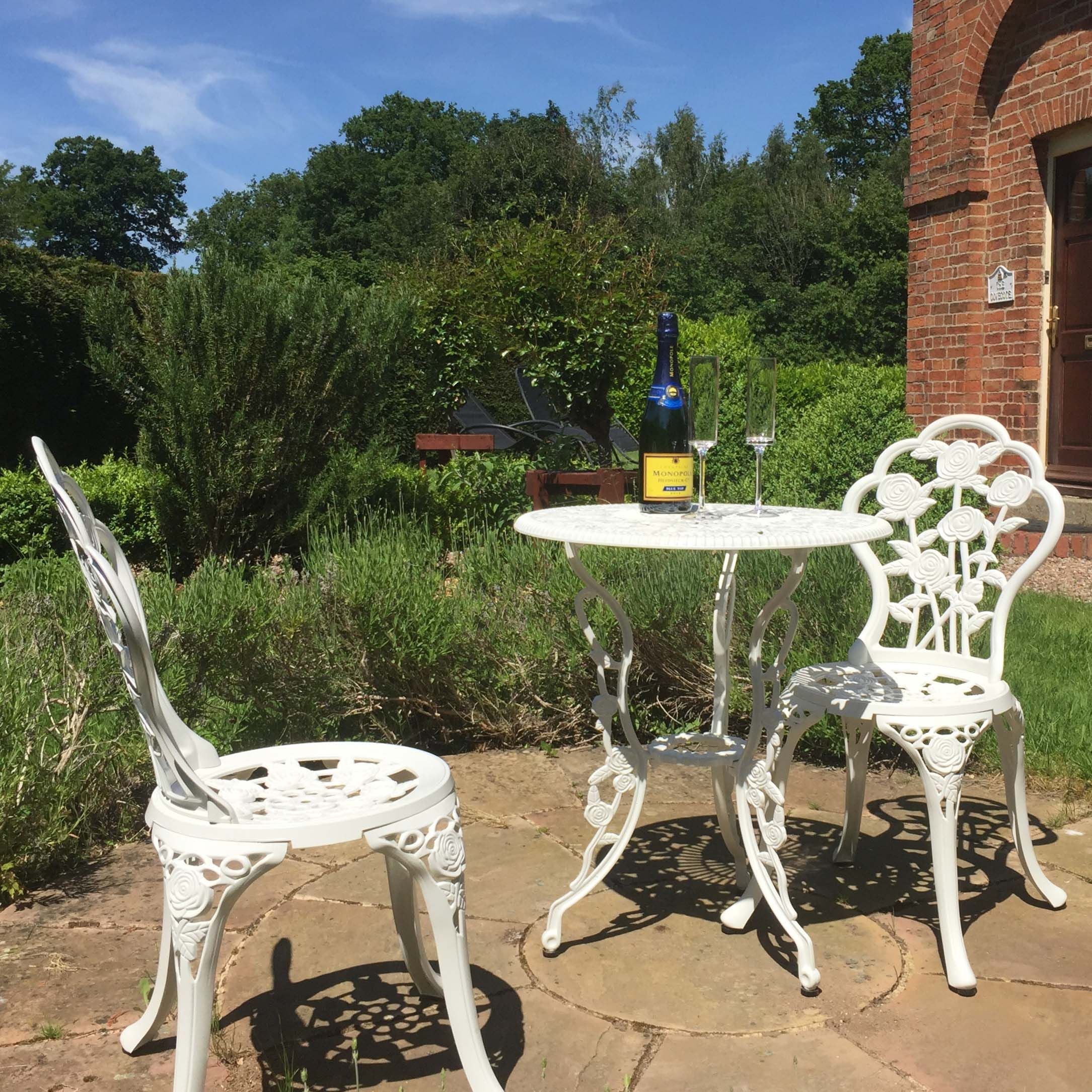 London Rose Bistro 2 Seater Set - White - Image 3