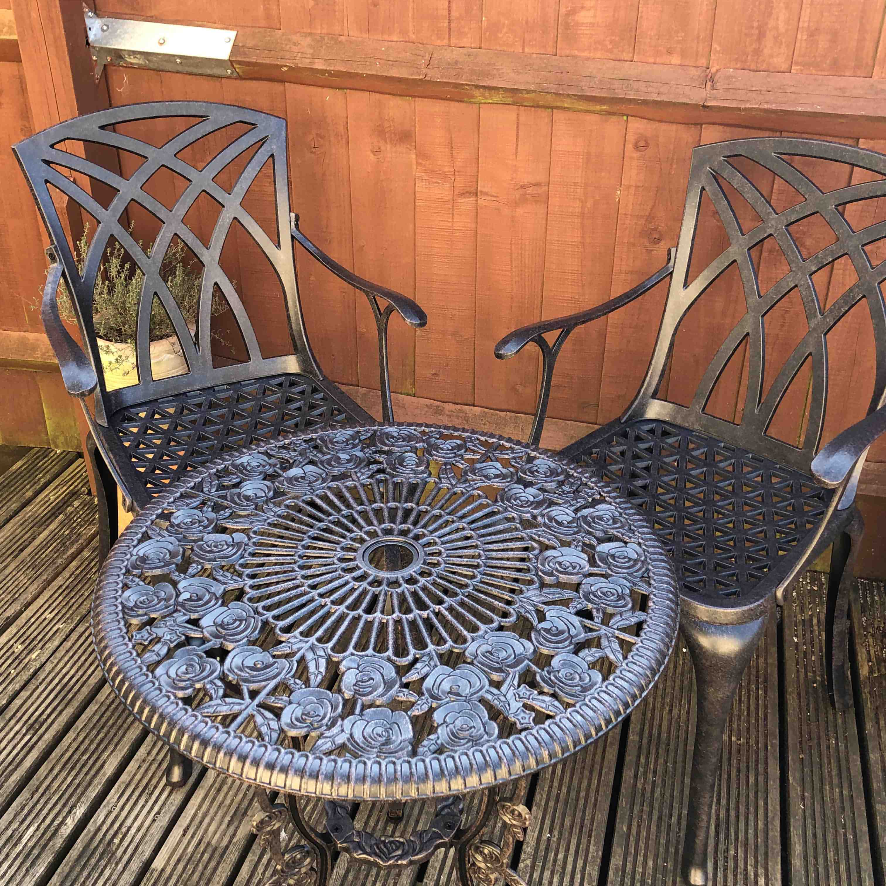 London Rose Table 2 Seater Set - Antique Bronze - Image 6