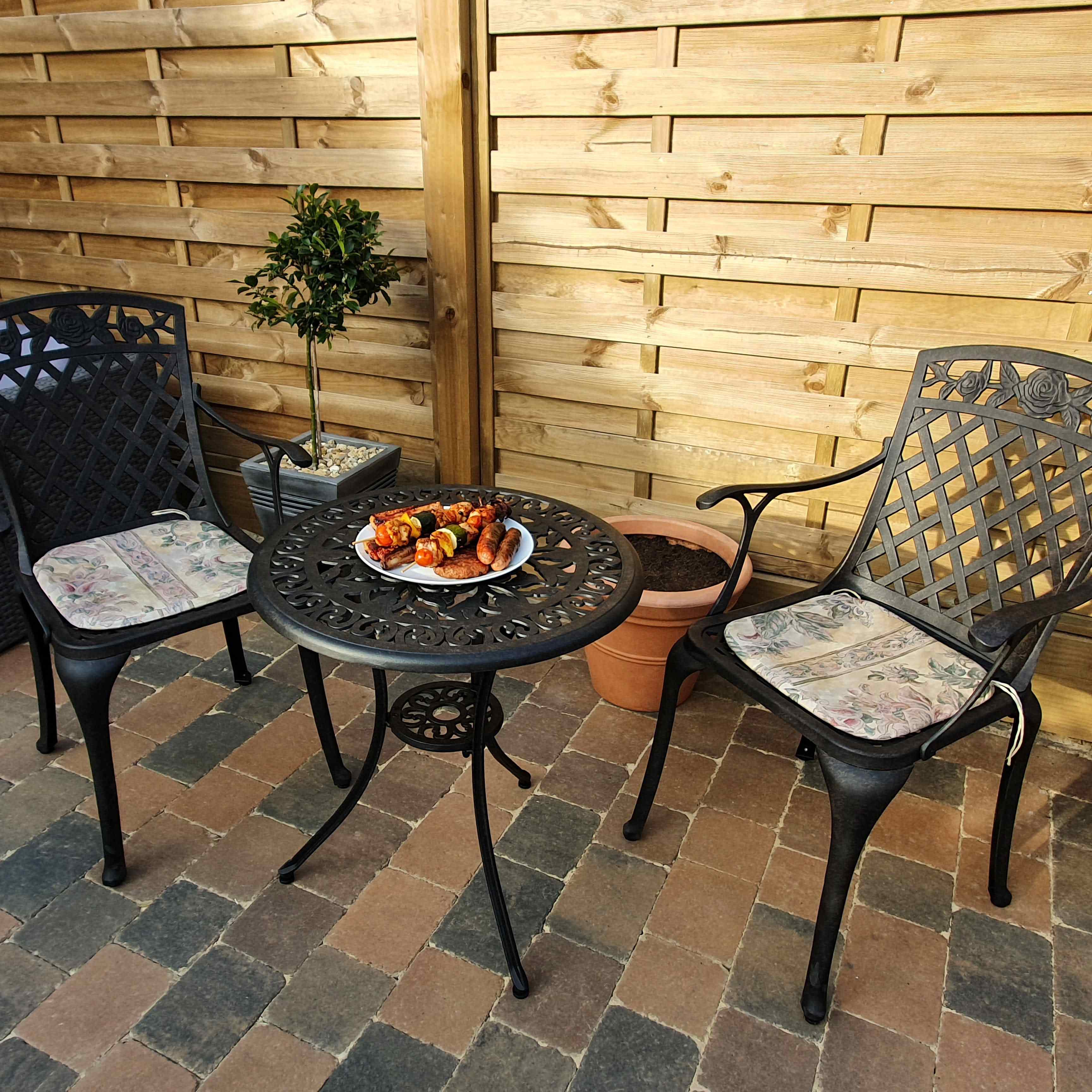 Tulip Bistro Table 2 Seater Set - Antique Bronze - Image 3