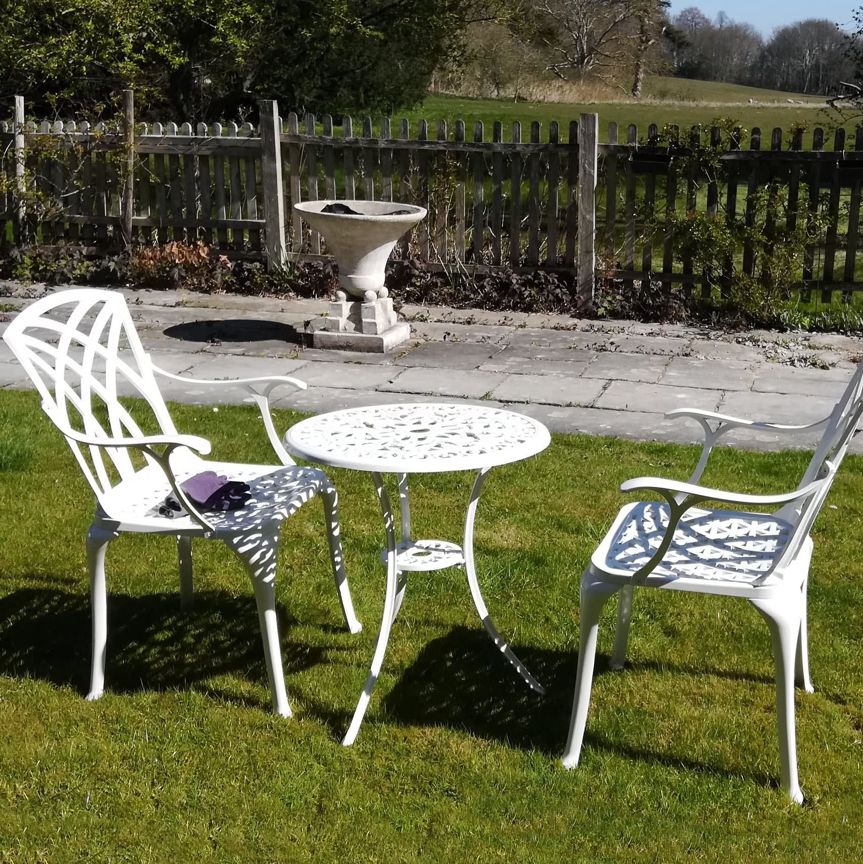 Tulip Bistro Table 2 Seater Set - White - Image 3